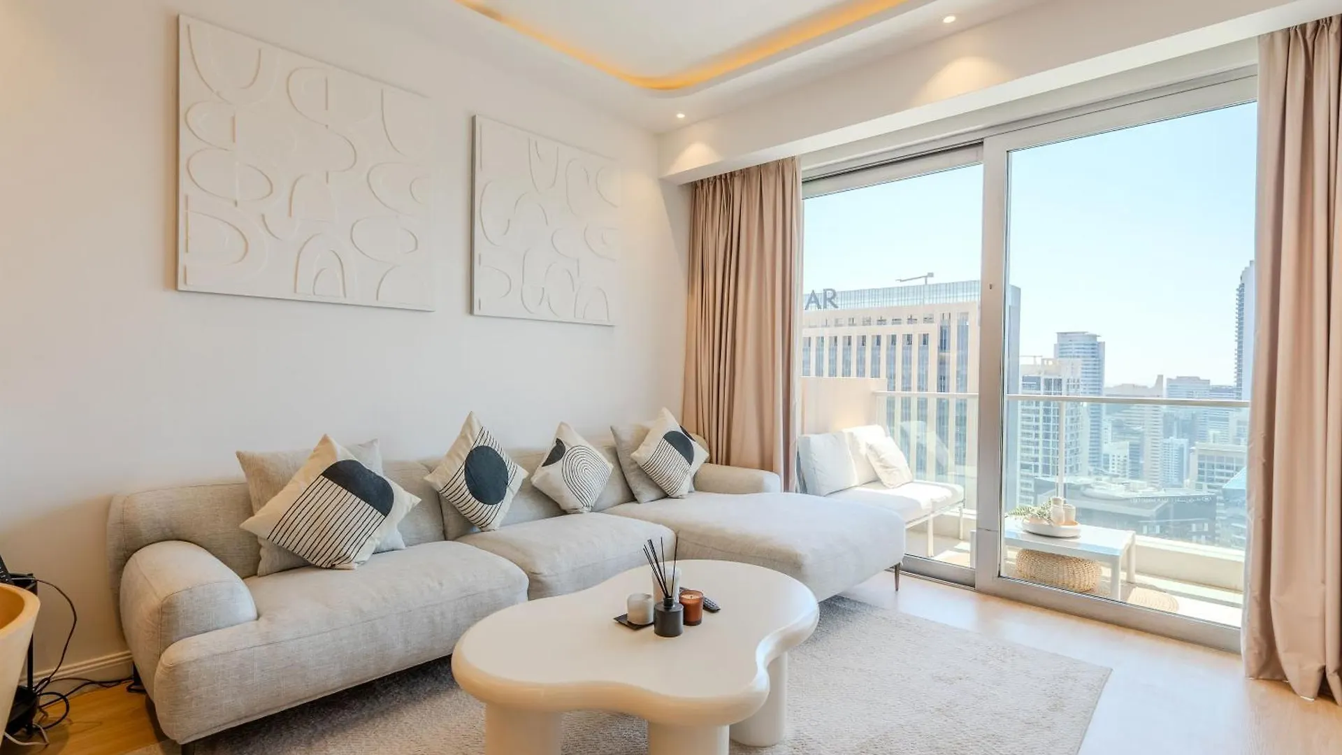 Luxurious Apartment And Amazing Dubai Marina View United Arab Emirates