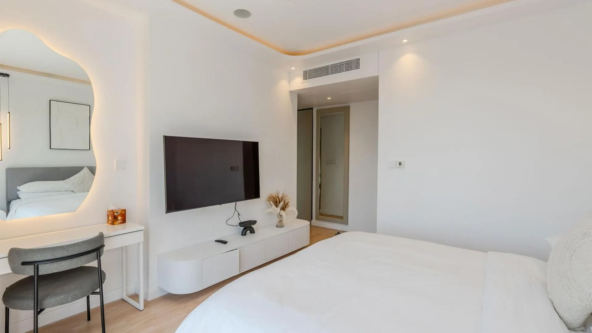 Luxurious Apartment And Amazing Dubai Marina View 0*,  United Arab Emirates