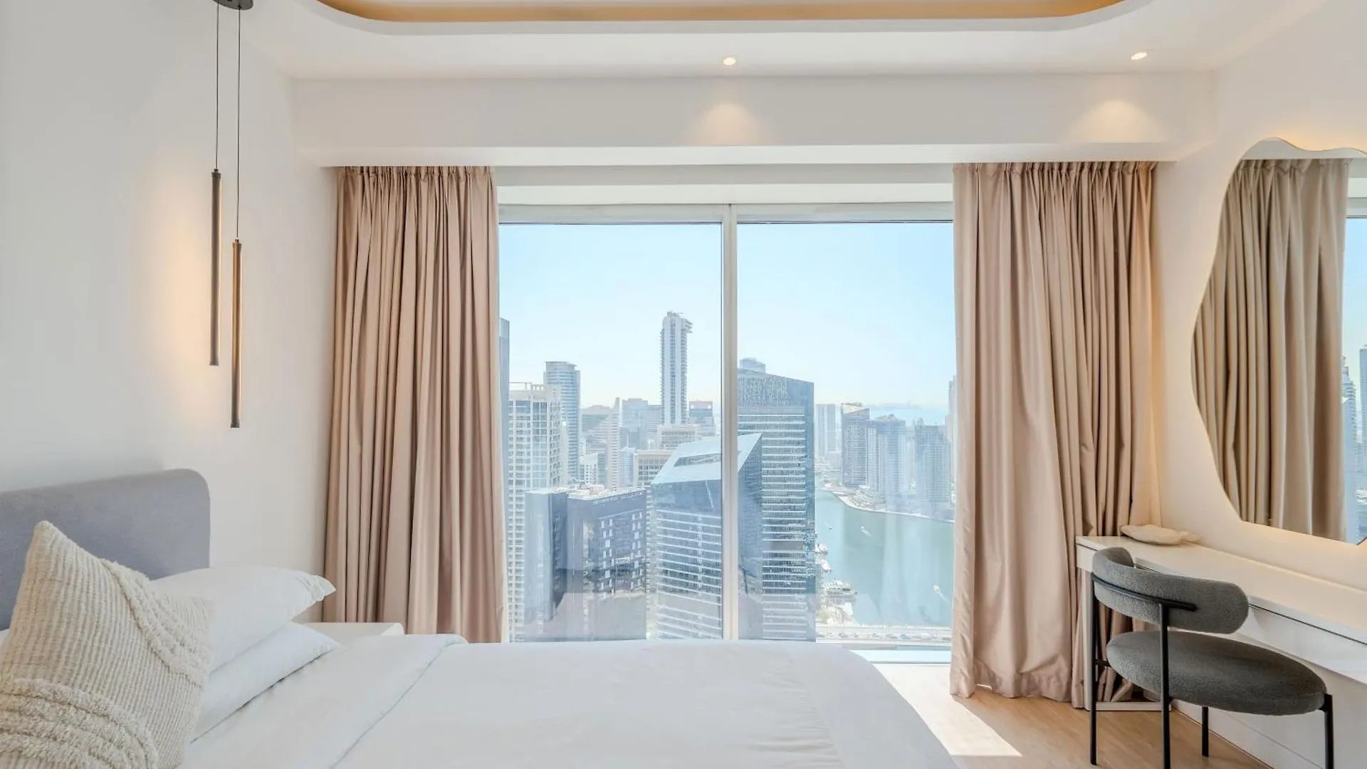 Luxurious Apartment And Amazing Dubai Marina View 0*,  United Arab Emirates
