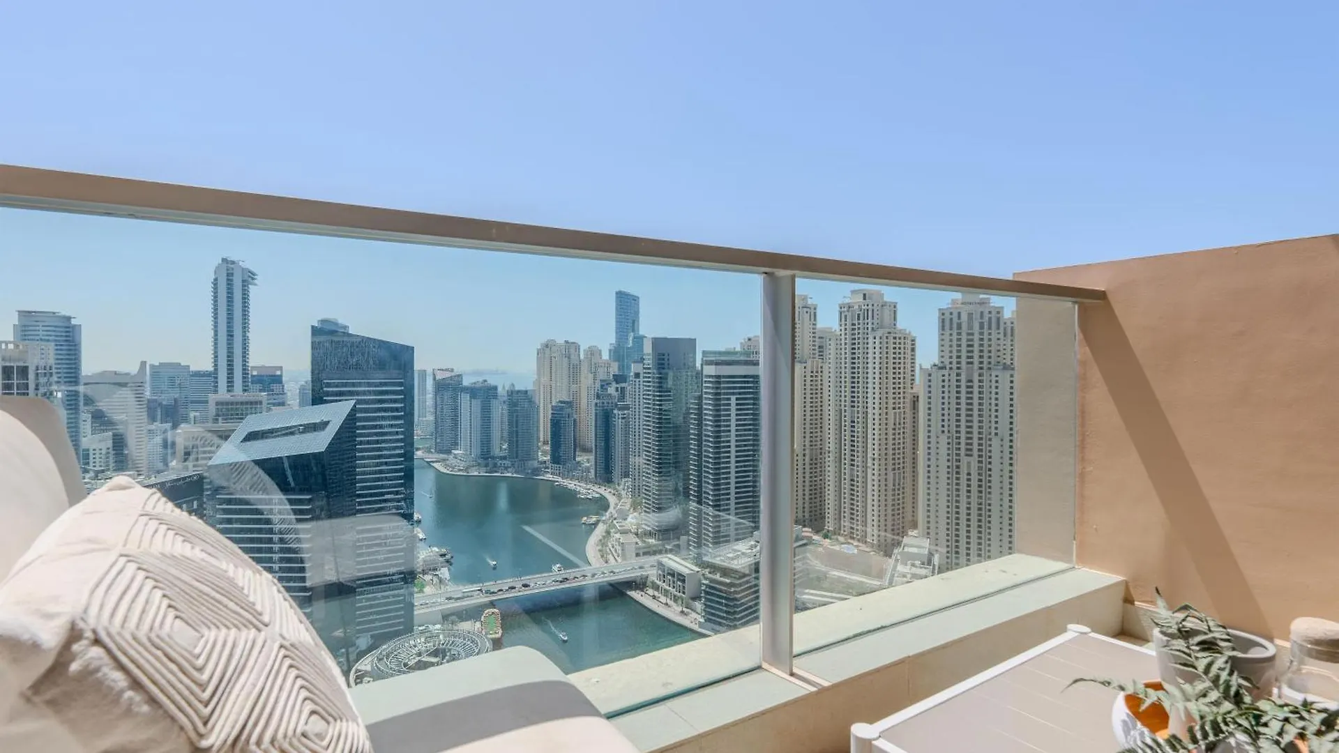 Luxurious Apartment And Amazing Dubai Marina View