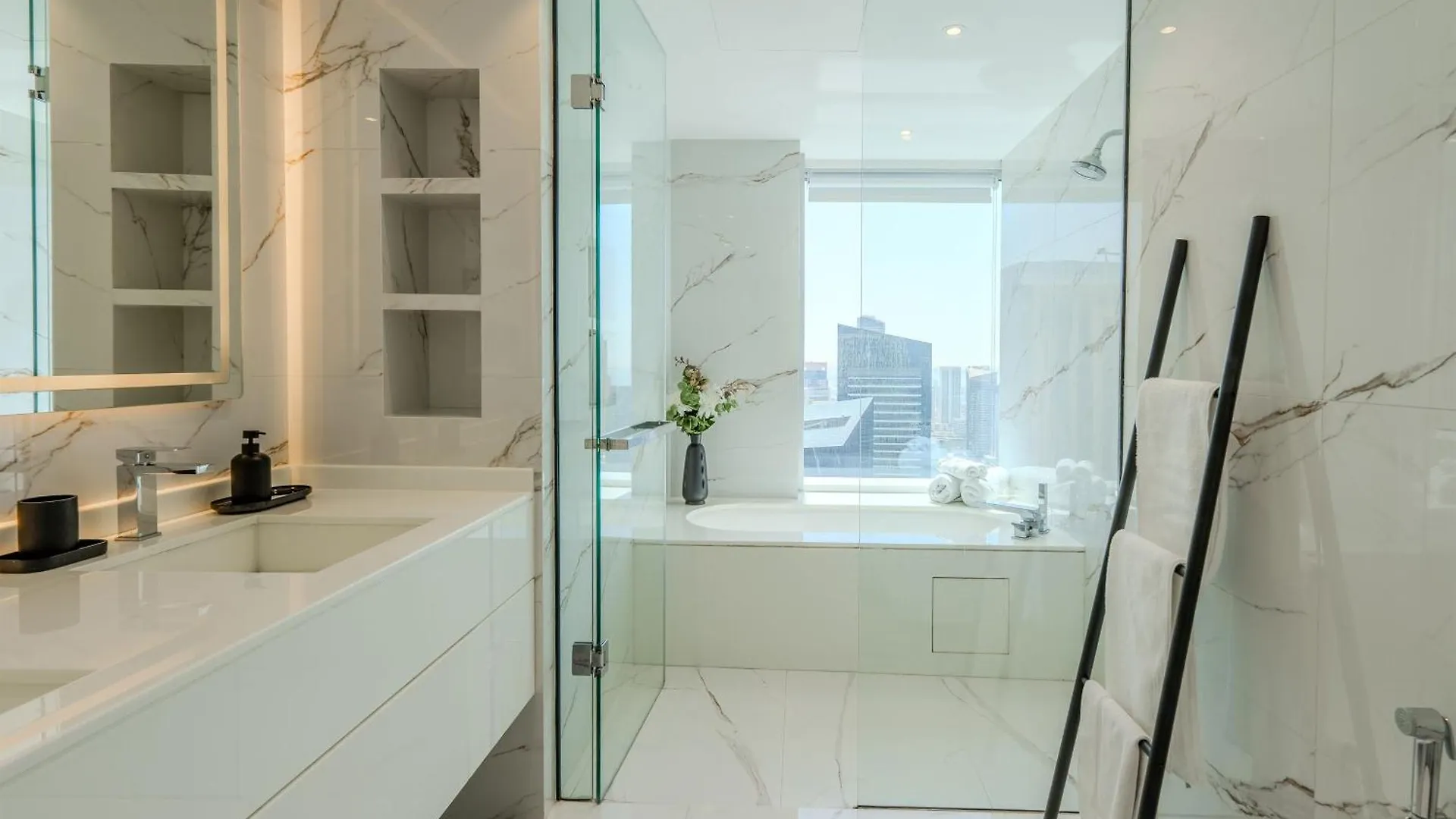 Luxurious Apartment And Amazing Dubai Marina View 0*,  United Arab Emirates