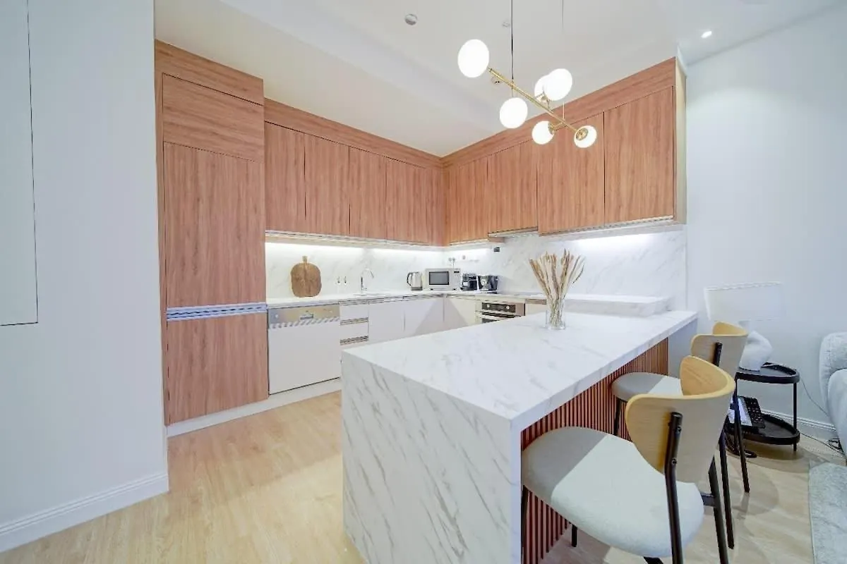 Luxurious Apartment And Amazing Dubai Marina View 0*,  United Arab Emirates